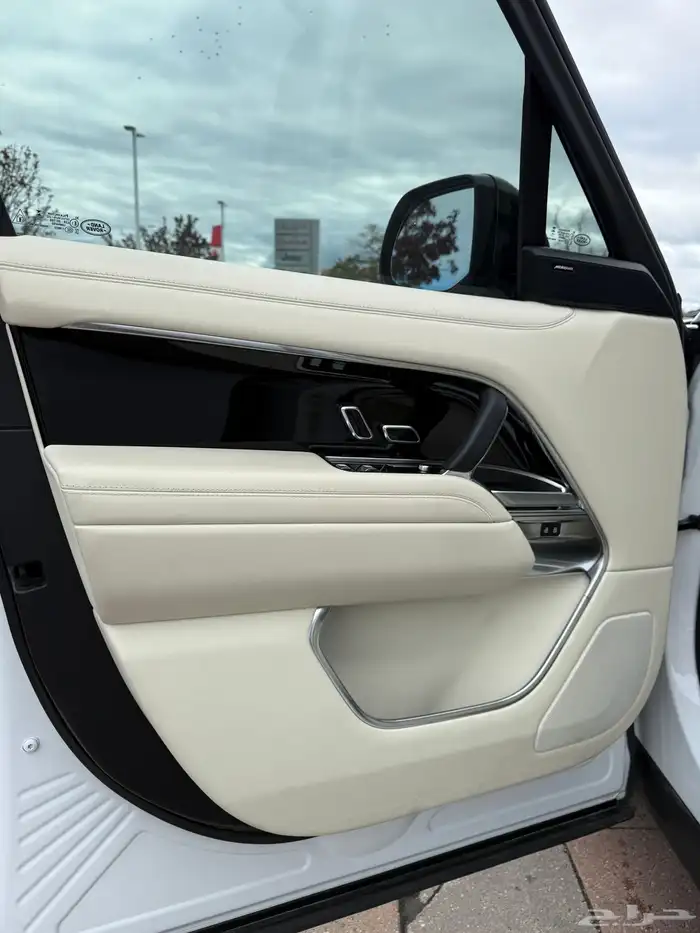 للبيع رانج روفر فوج 2023 - V8 وارد كندا بسعر منافس جدا 6