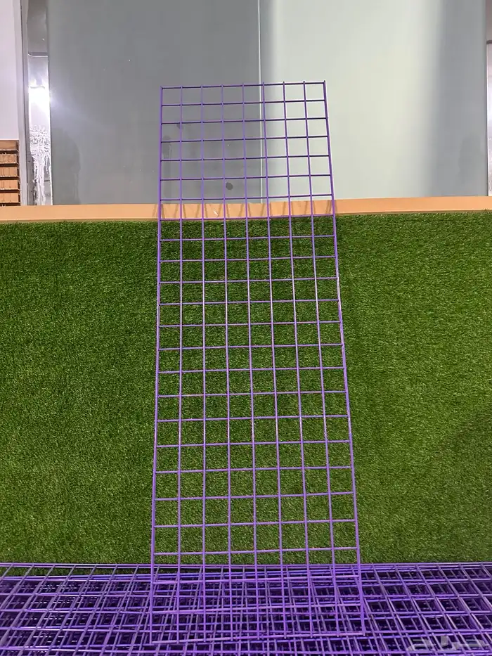 شبك جداري للتعليق 1