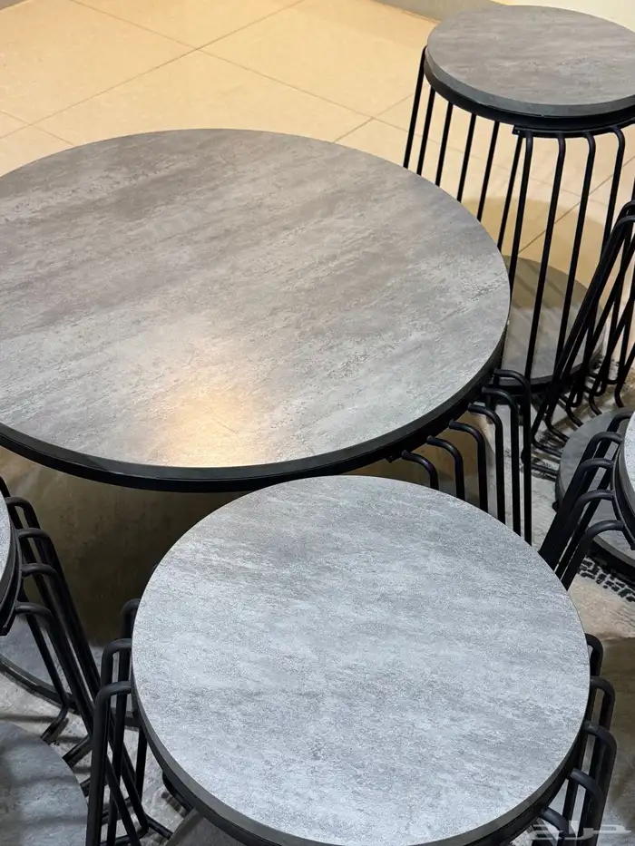 7 طاولات خدمة 1