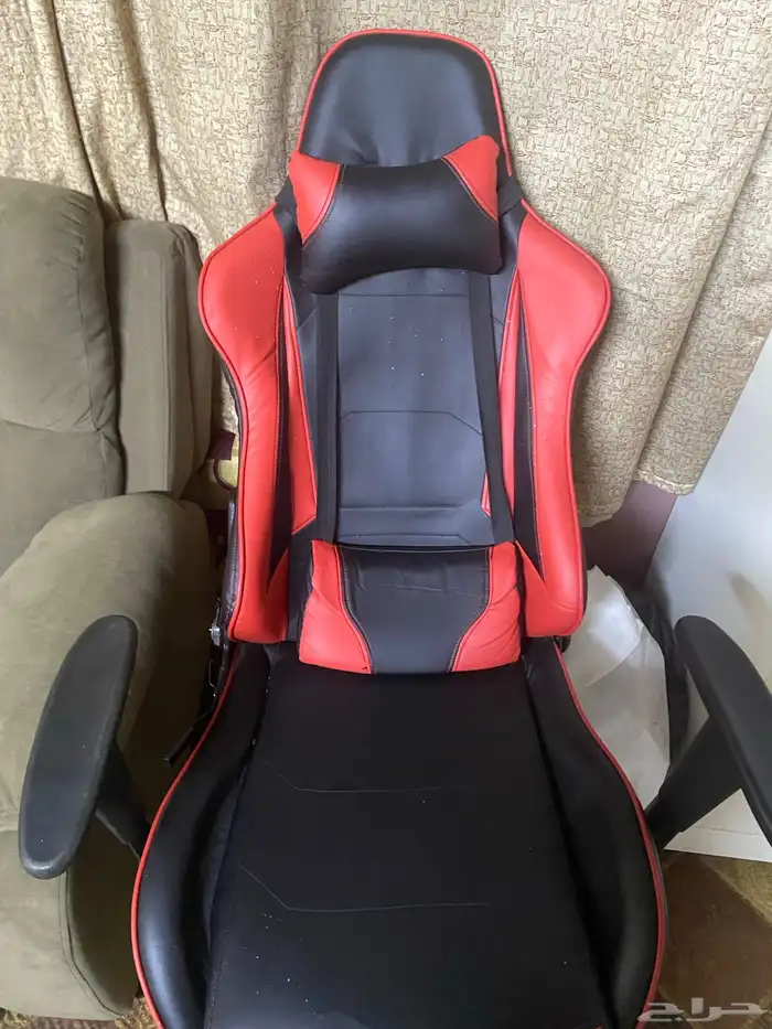 كرسي قيمنق نظيف سبب البيع عدم الحاجه بسعر 100 0