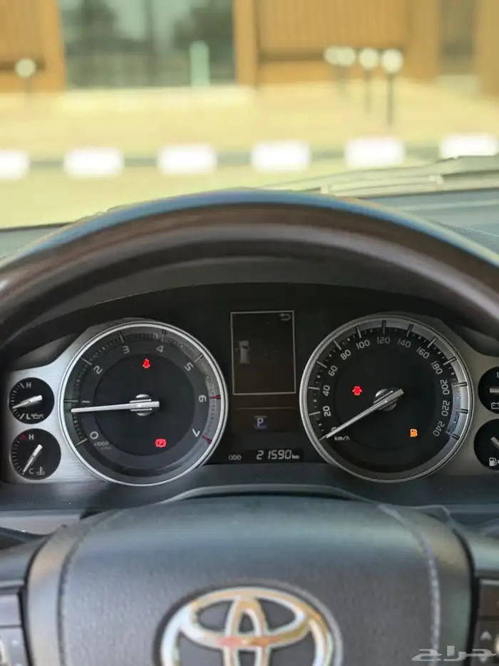 لاند كروزر 2020 14