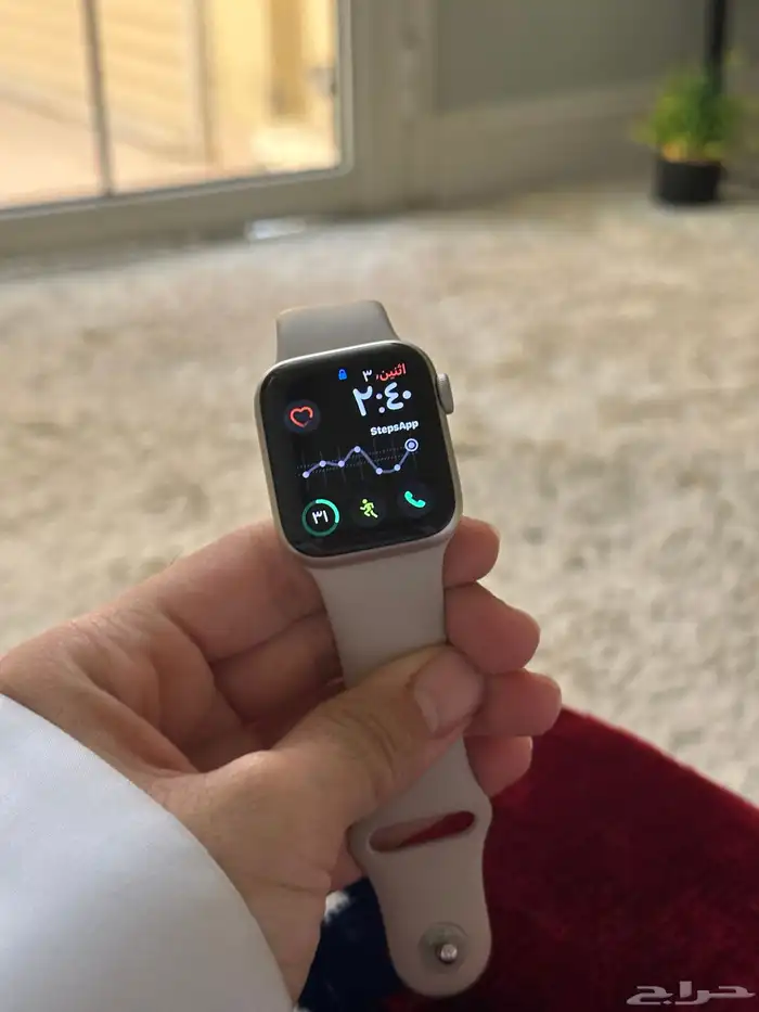 ساعه apple watch se للبيع 0