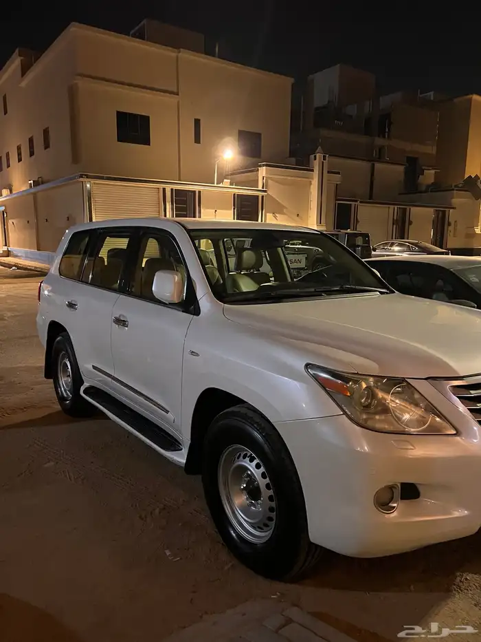 لكزس 2011   570 LX 0