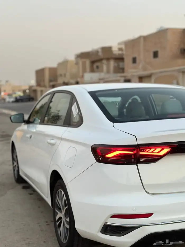 جيلي امجراند 7 3