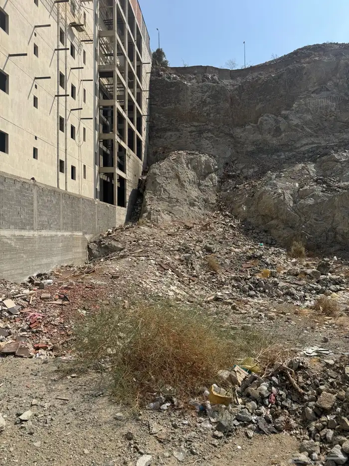 ارض للاستثمار حي الحمراء 0