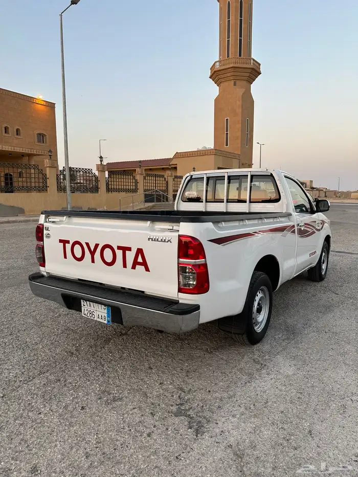 هايلكس 2015 GL باسم المالك الاول 7