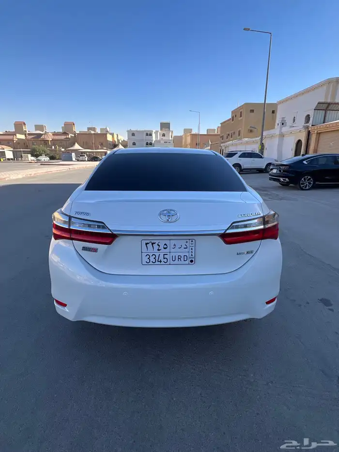 للبيع تويوتا كورلا 2018 بحالة الوكاله 23