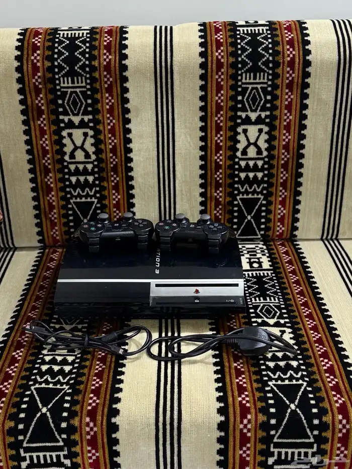 السلام عليكم قدم لكم سوني 3 ثنتين ايدي شاحن وسلك شاحن 0