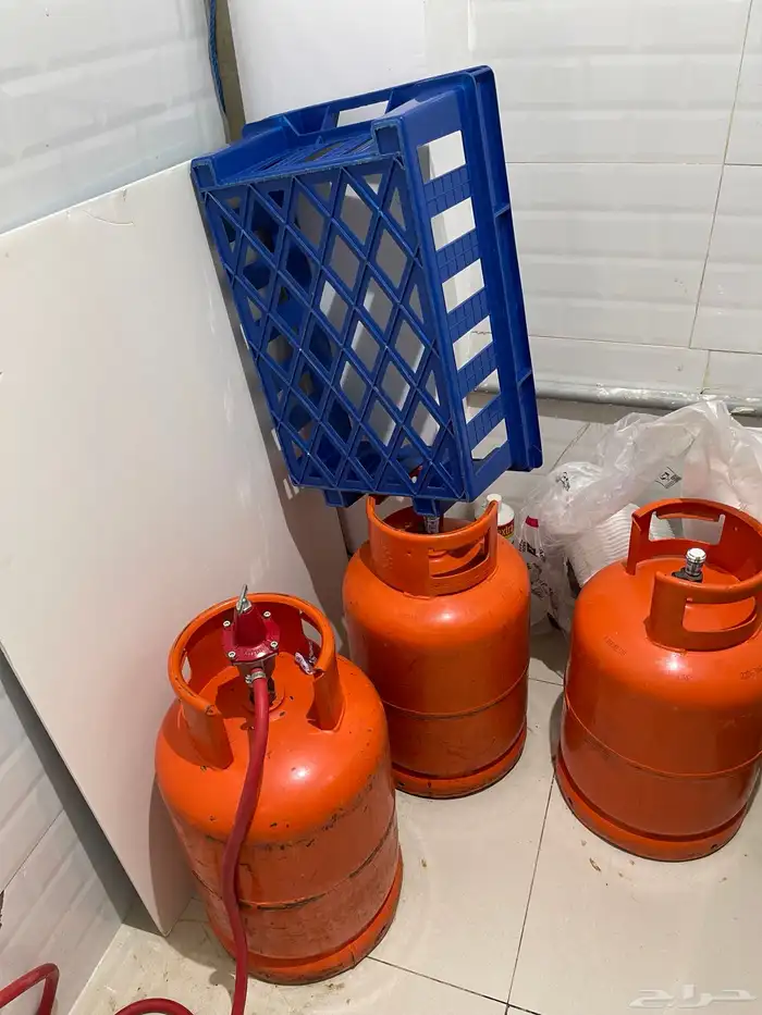 مطعم شاورما بحي الاشرافية مقابل الورود بجانب محطة سهل للبيع 8