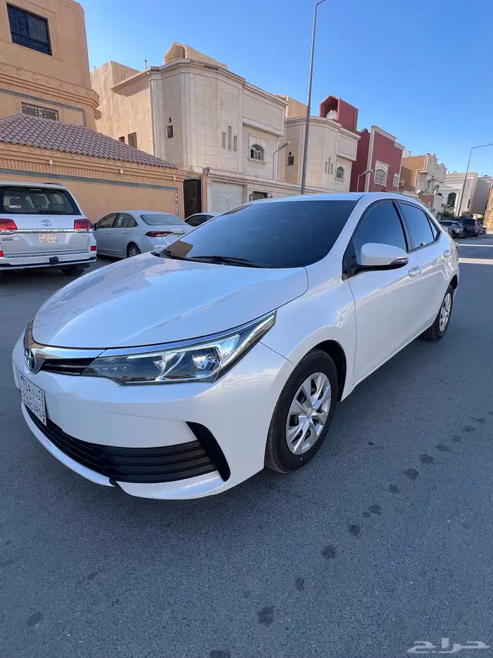للبيع تويوتا كورلا 2018 بحالة الوكاله 2
