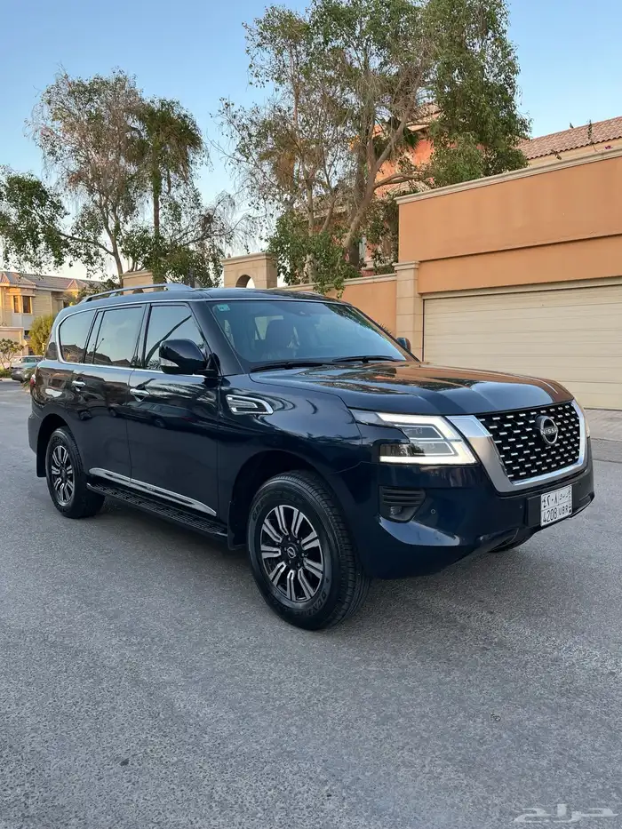 للبيع نيسان باترول تيتانيوم 2022 مخزن 4