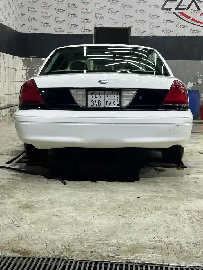 كراون فكتوريا بوليسي 2003 1