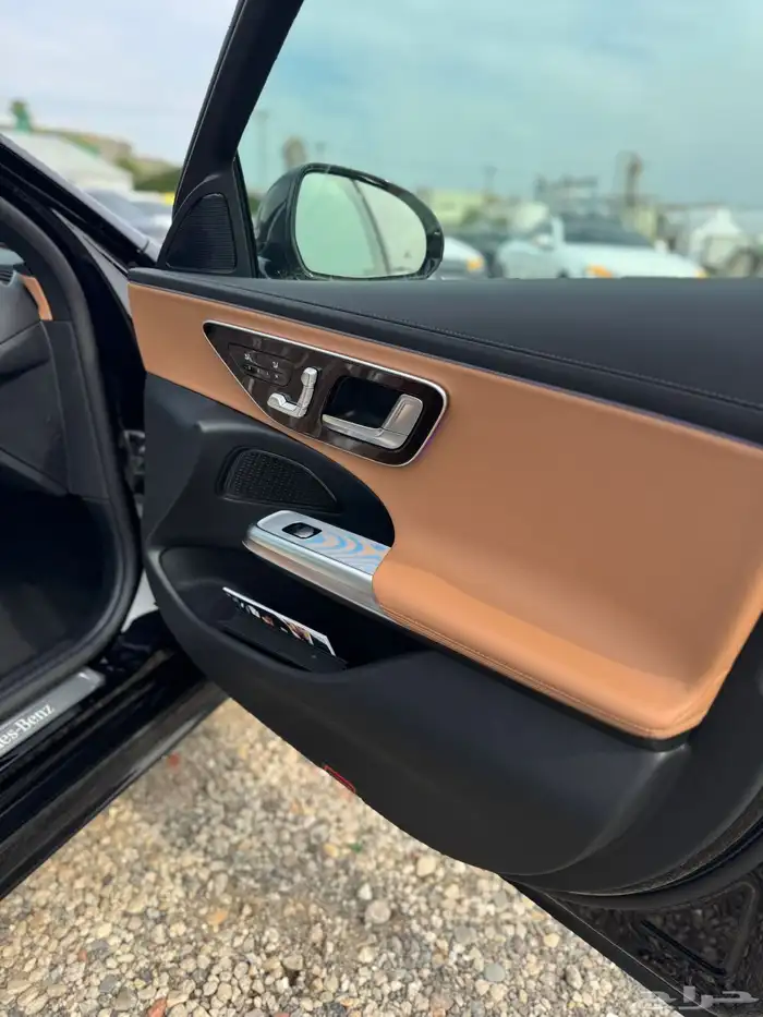 مرسيدس E200موديل 2025 (اصفار) 11