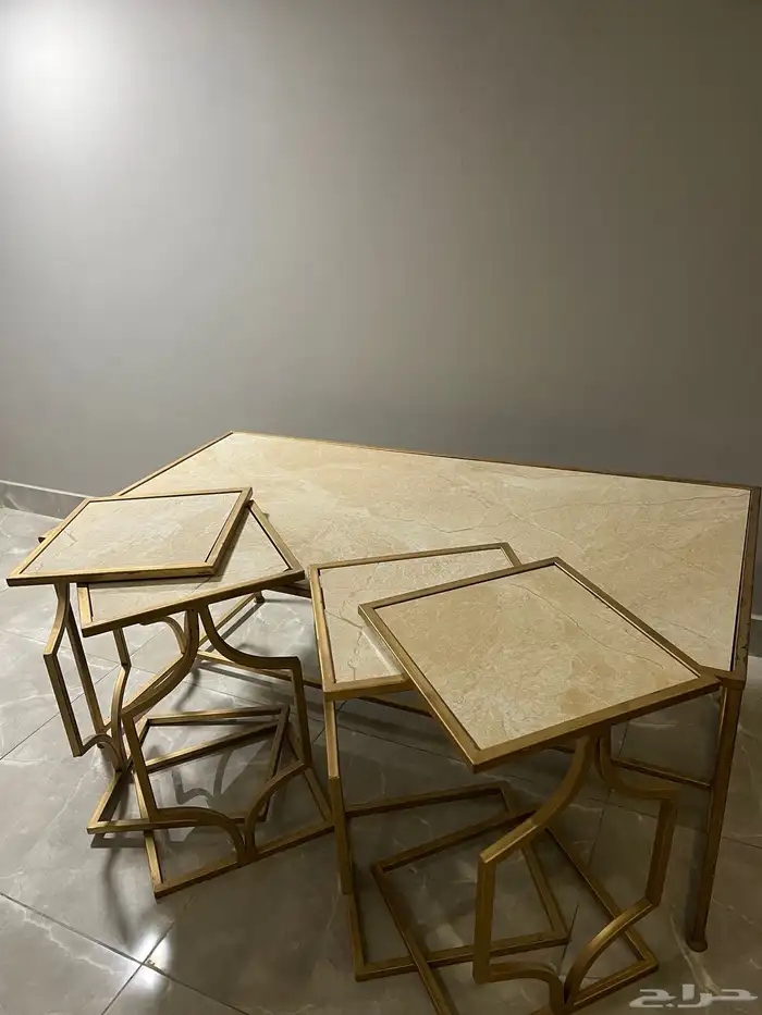 طاولة للبيع 0