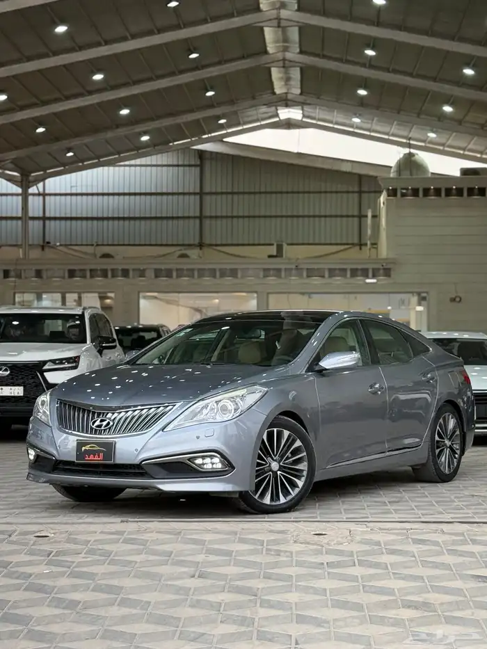 للبيع ازيرا 2016فل كامل مخزن 3