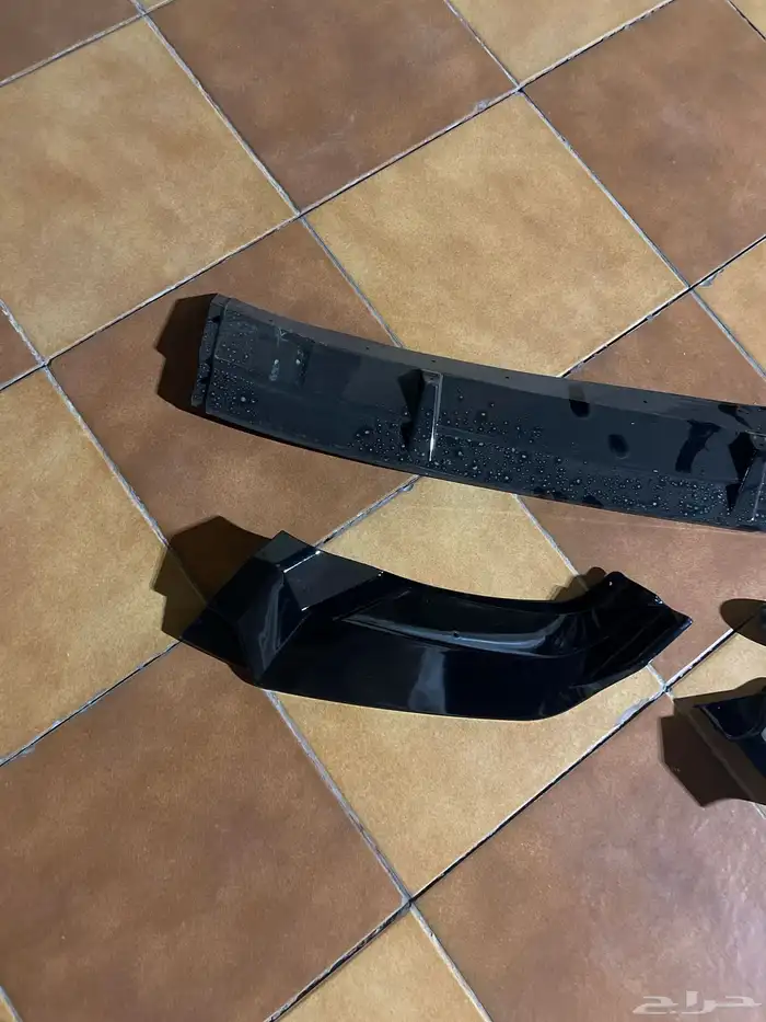 لحية غولف GTI - R line 2021 - 2024 أضف مظهرا  رياضيا 2