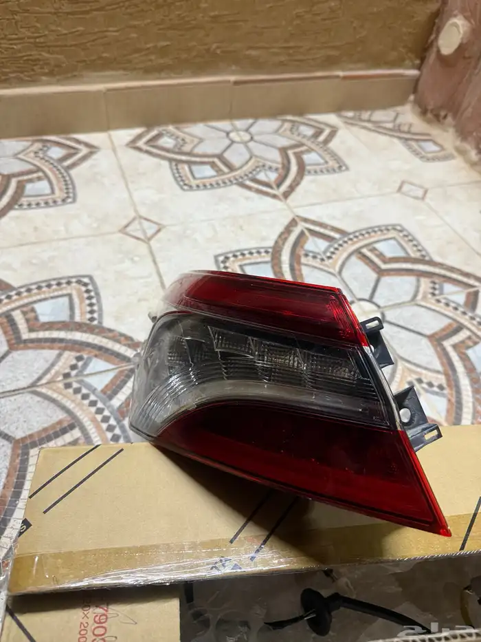 اصطب خلفي يسار رفرف وكالة 0