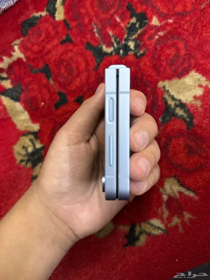 سامسونج زد فليب جوال زيرو استخدام قليل جدا 3