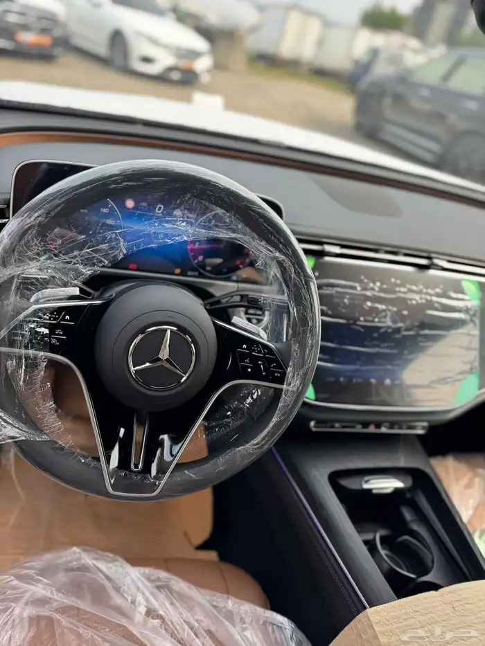 مرسيدس E200موديل 2025 (اصفار) 9