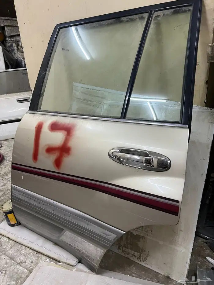 باب خلفي يسار لاندكروزر 2007 بلد 1