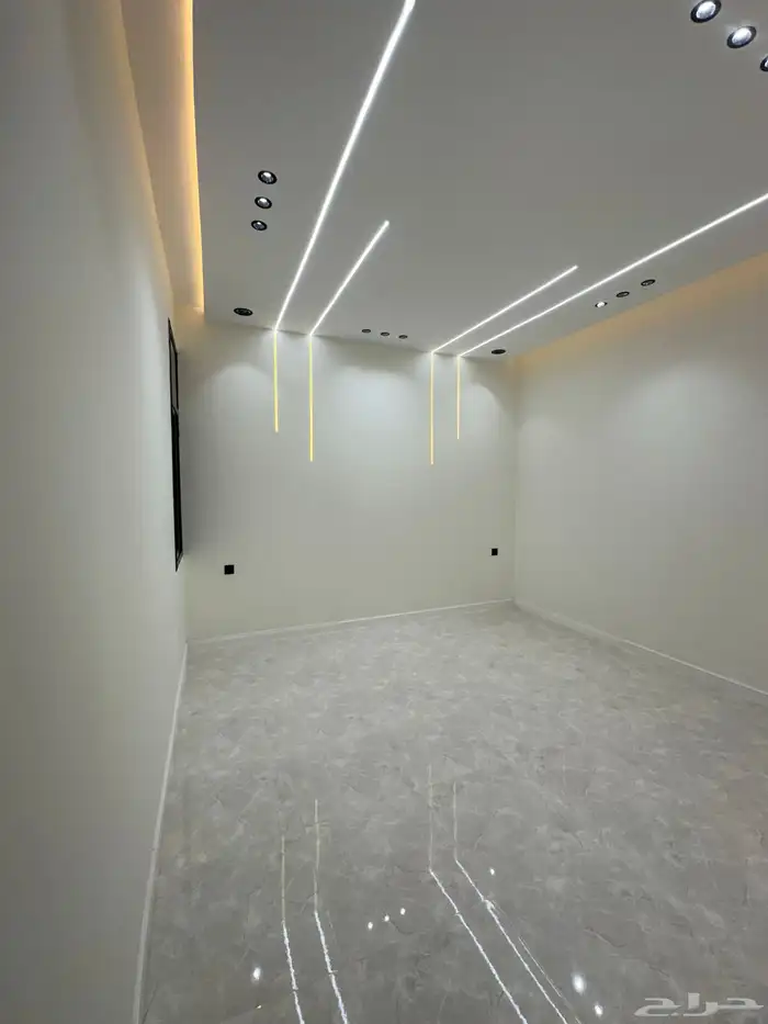 للبيع شقق علويه بموقع مكتمل الخدمات دره الموسي خميس مشيط 11