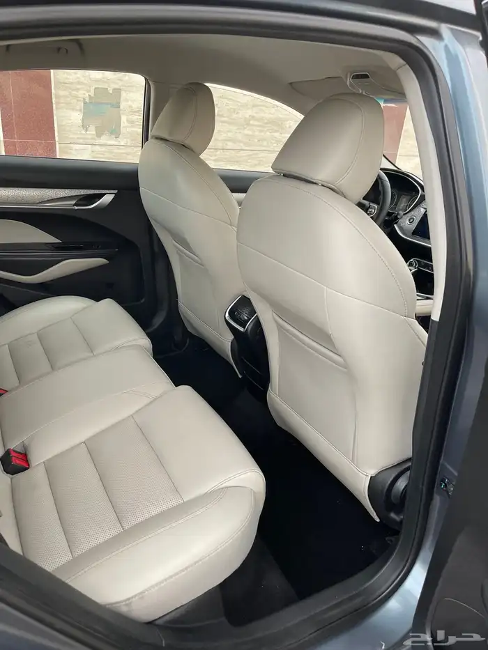 جيلي_بينراي_2022_نص فل 65