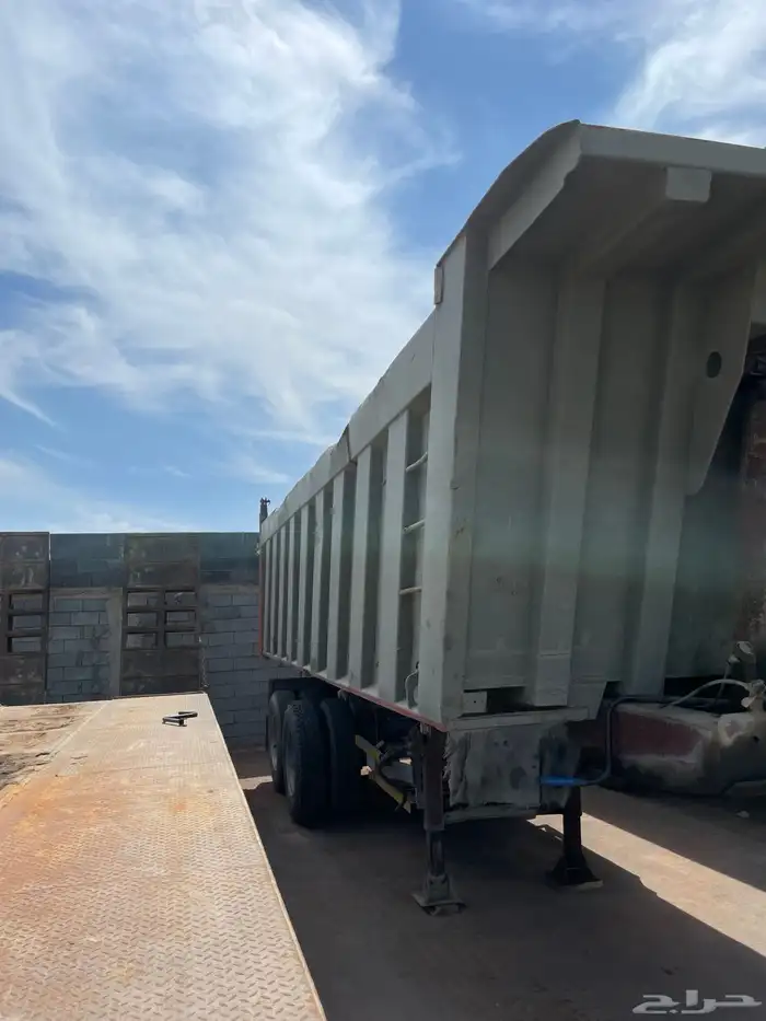 صندوق قلاب 32 م للبيع 1