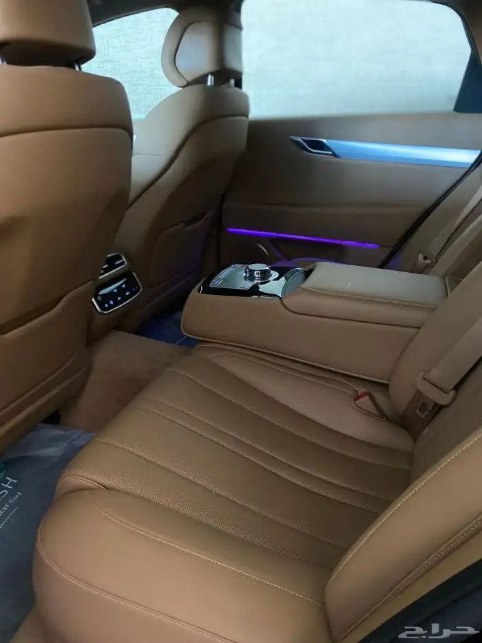 هيونداي جينسيس 5