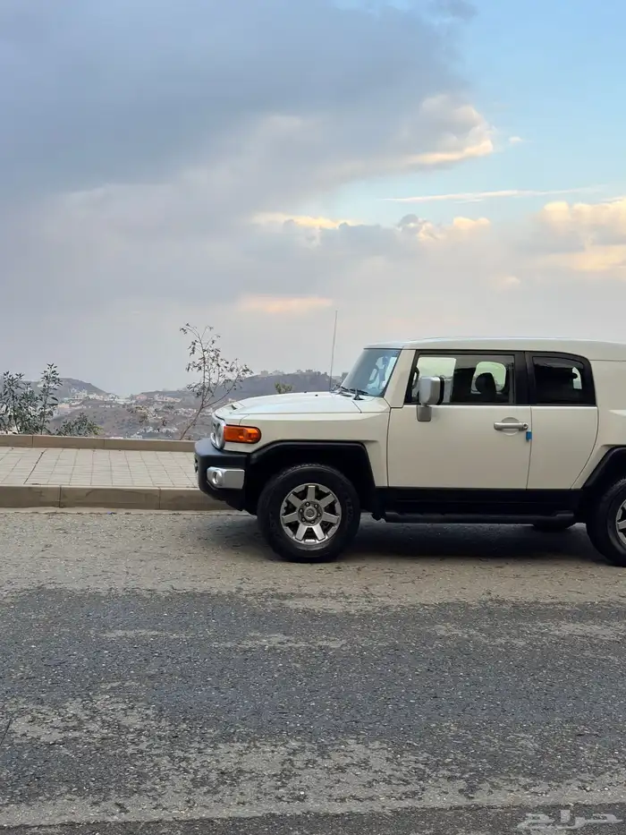 اف جي 2023 ابيض بودي وكاله ممشى قليل 2