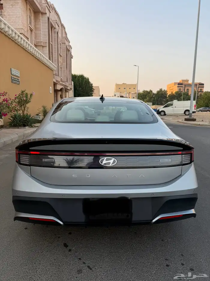 هونداي سونتا موديل 2024 عداد (75000) البيع (65000) 9