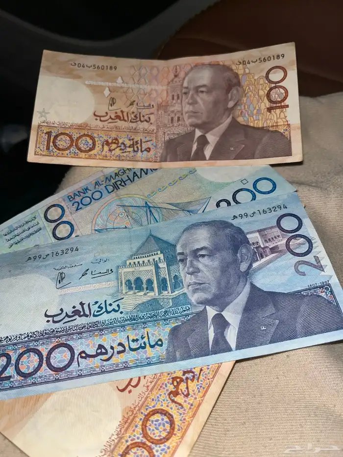 عملات 200 درهم و100 درهم تاريخ الطباعة 1407ه 3