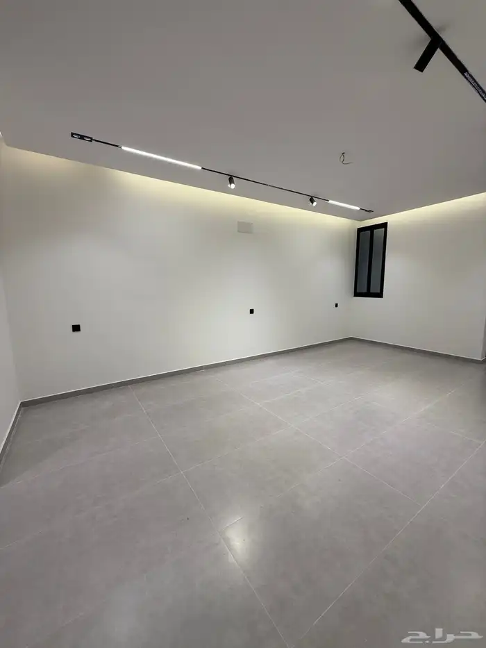 للبيع شقق علويه بمصعد وسطح خاص ف حي الراقي وسط الخدمات 10