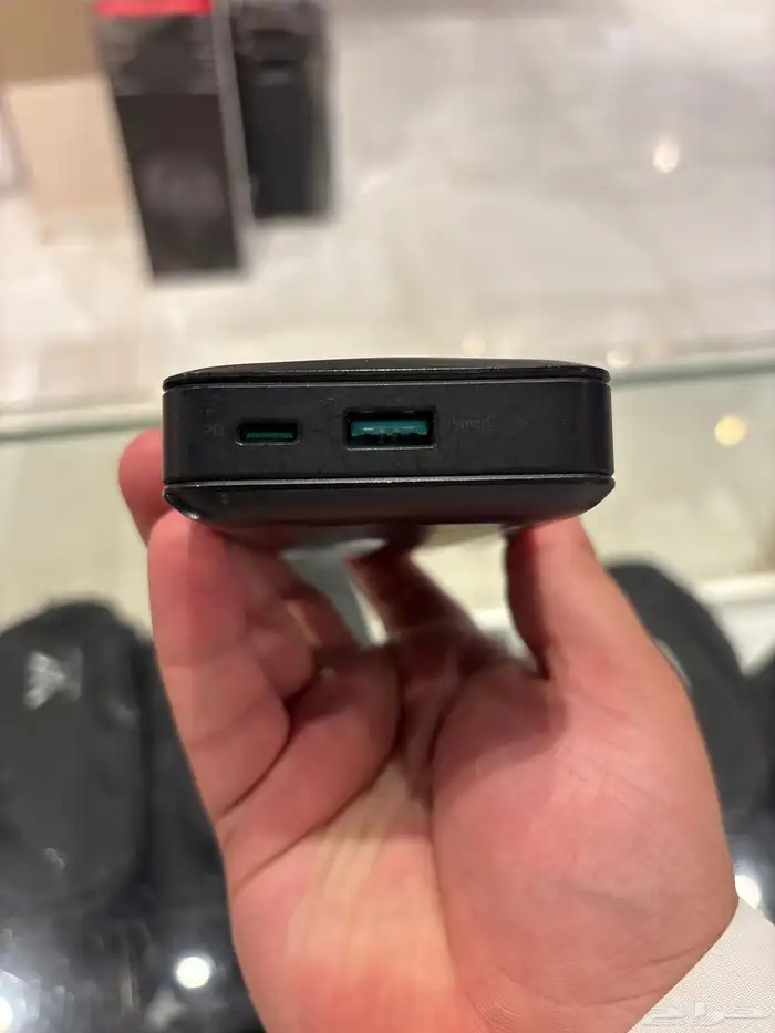 شاحن لاسلكي متنقل راف باور 20 الف امبير 1