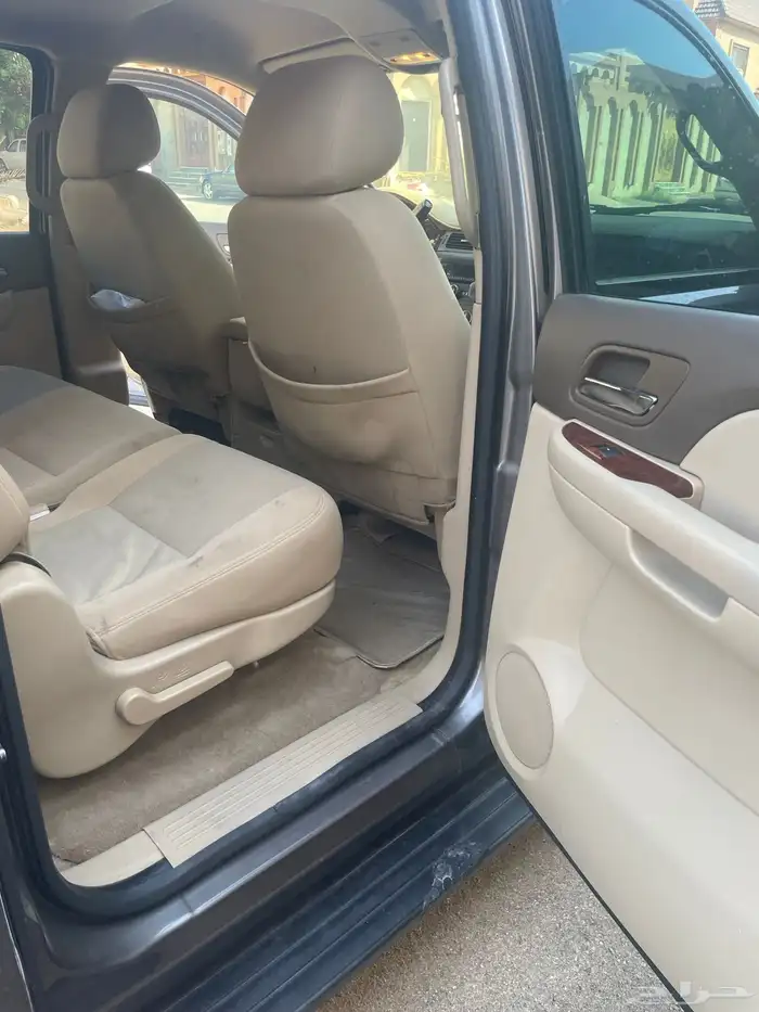 يوكن XL نص فل شبه مخزن موديل 2013 6