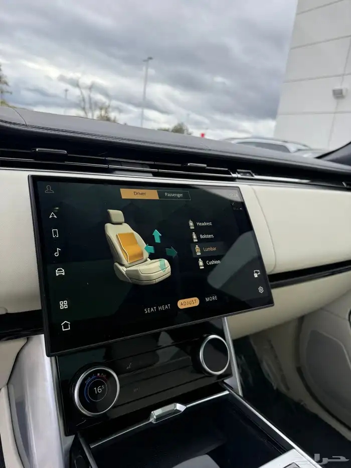 للبيع رانج روفر فوج 2023 - V8 وارد كندا بسعر منافس جدا 9