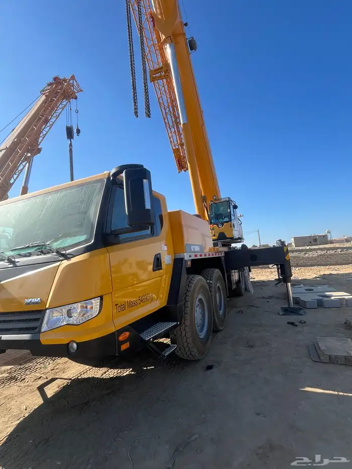 Crane and Flatbed Rental 13