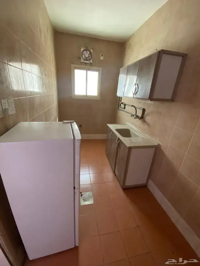 غرفه وصاله عزاب للايجار مفروشه وغير مفروشه 5