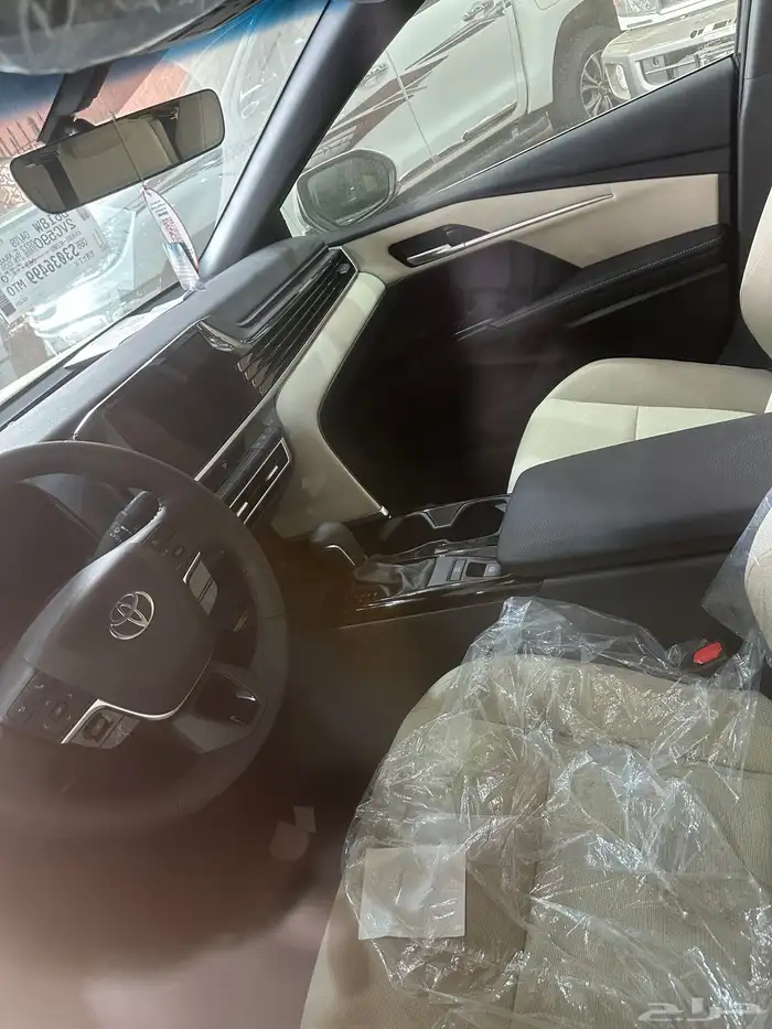 تويوتا كامري 2025 بنزين LE ابيض 5