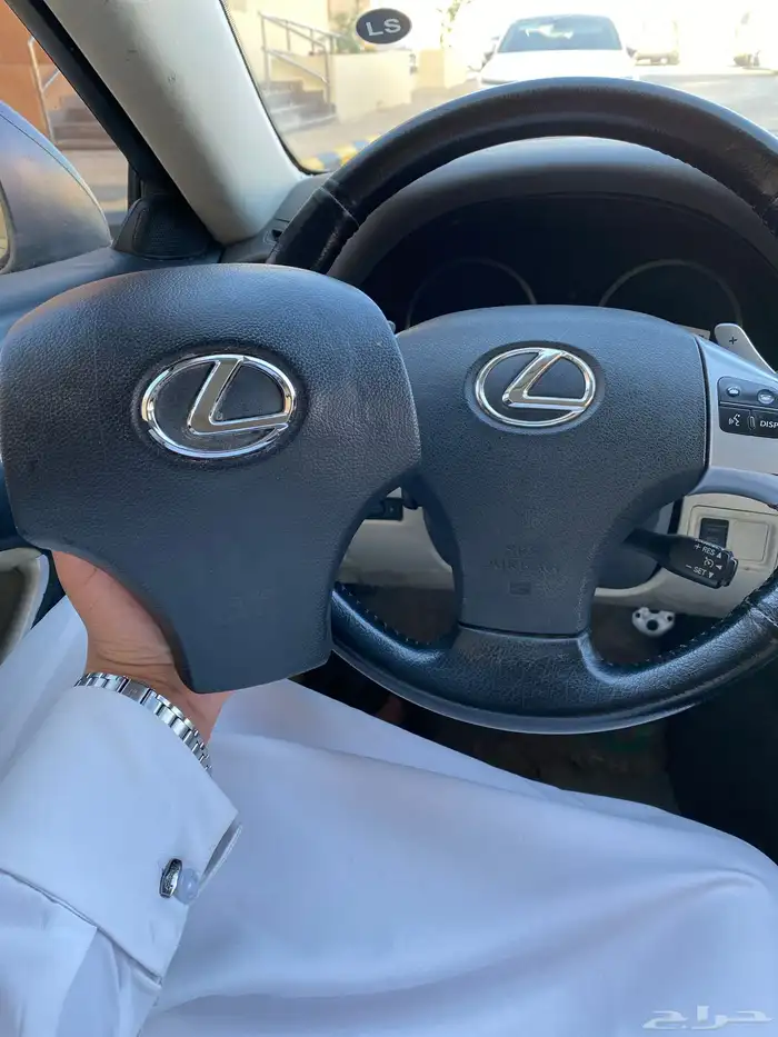 غطاء أيرباق لكزس ارنوبه 2012 1