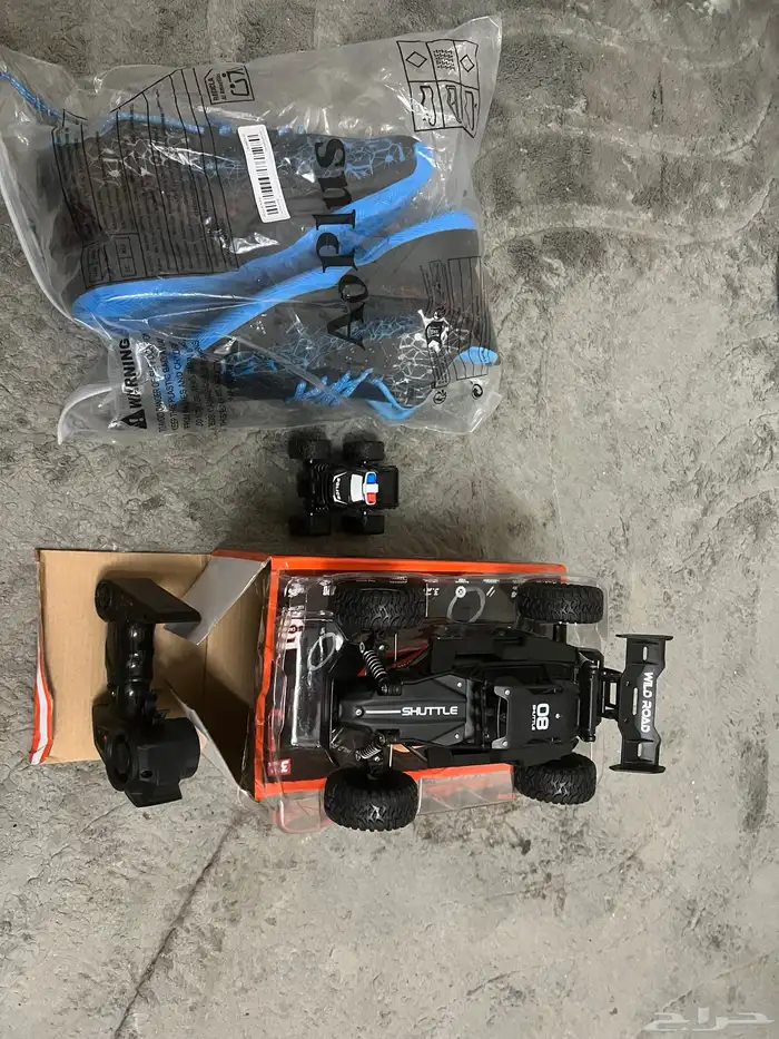 ألعاب سيارات وكوتشي مقاس42 0