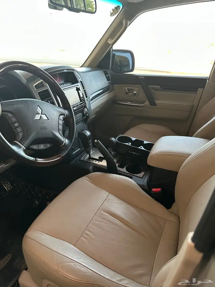 باجيرو 2020 ذهبي 4