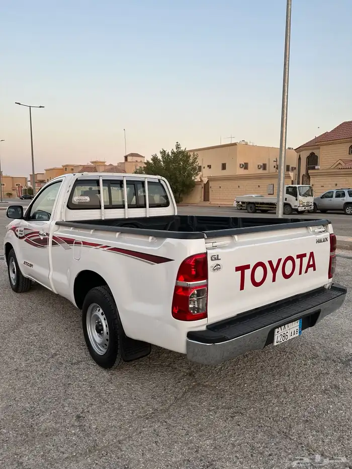 هايلكس 2015 GL باسم المالك الاول 5