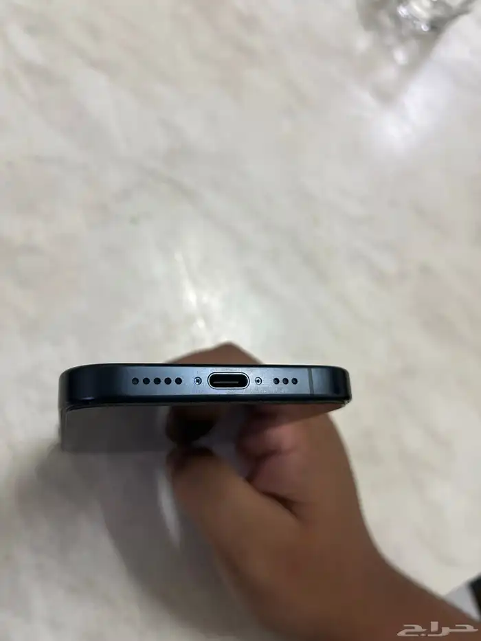 جوال آيفون 15 برو بطارية 87 و 128 قيقا 5