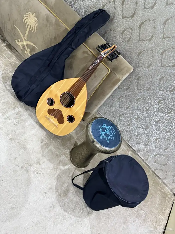 آلة عود وطبلة 3