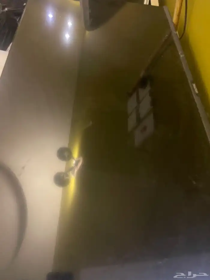 3 شاشات عرض 40 بوصة قولتيك Goltec مع قاعدة التثبيت 1