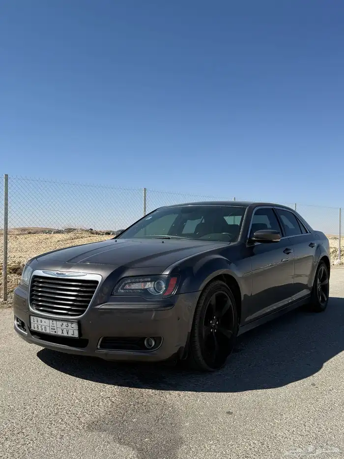 كرايزلر 300S هيمي (ممشى قليل) 4