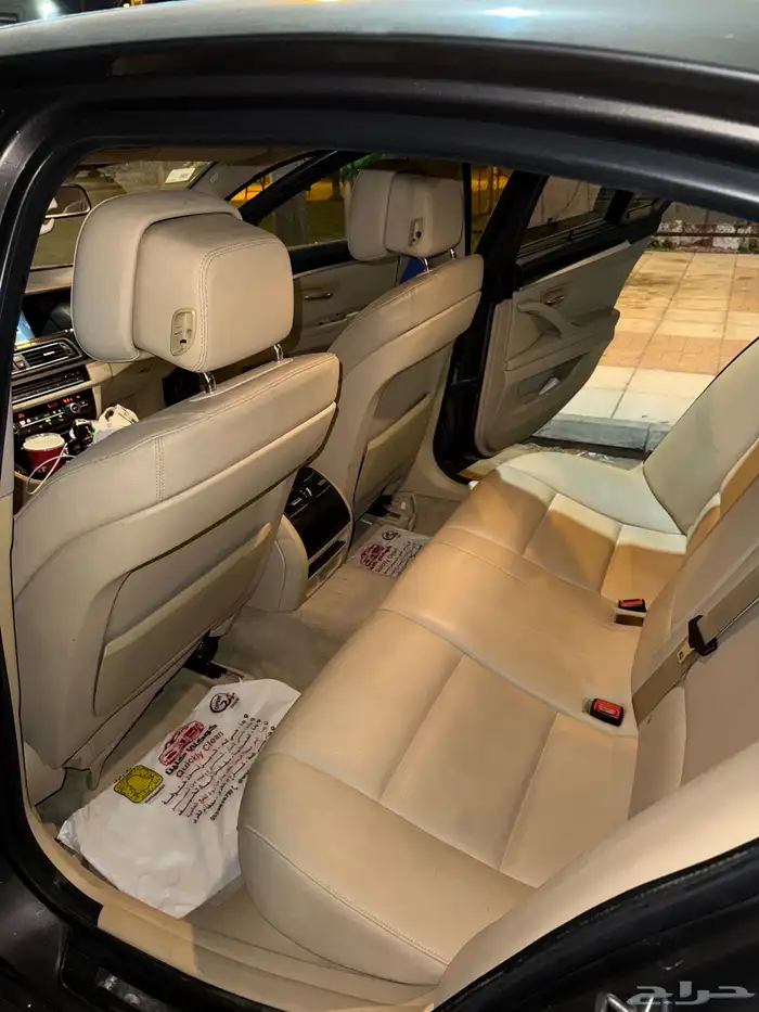 بي ام 520i فل كامل 17