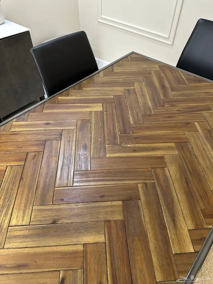 طاولة طعام فاخرة مع الكراسي 9