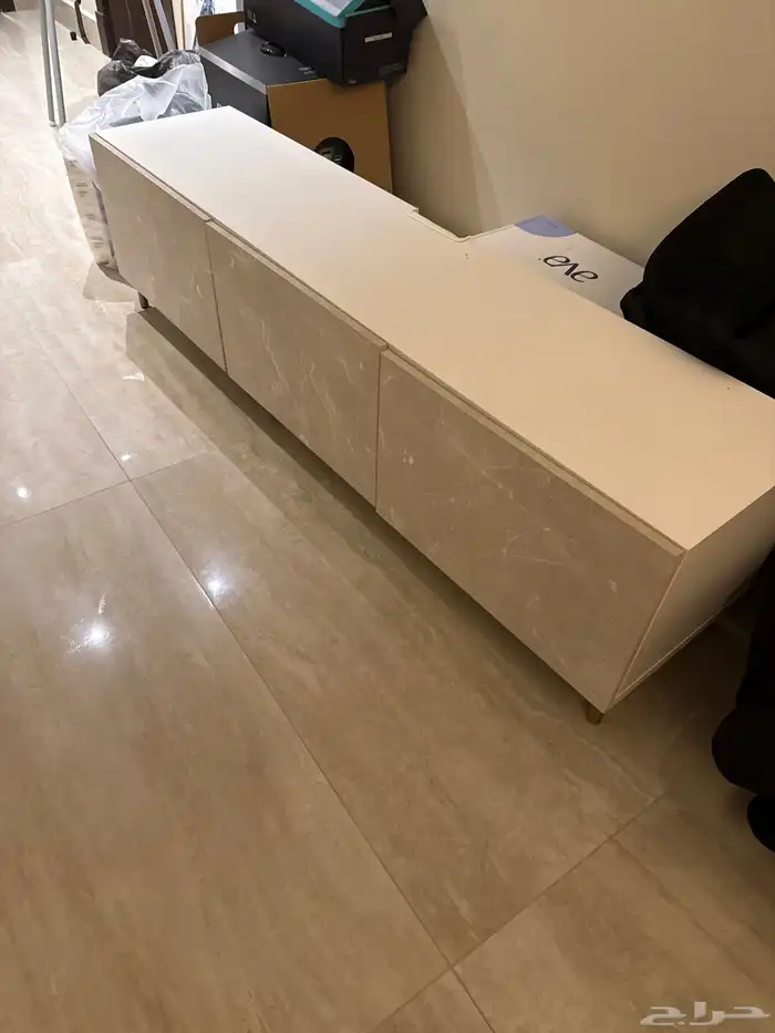 طاولات - خدمة - تلفزيون 0