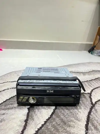 مسجل يوجد به شاشه فيها يوتيوب و كأنها جوال index